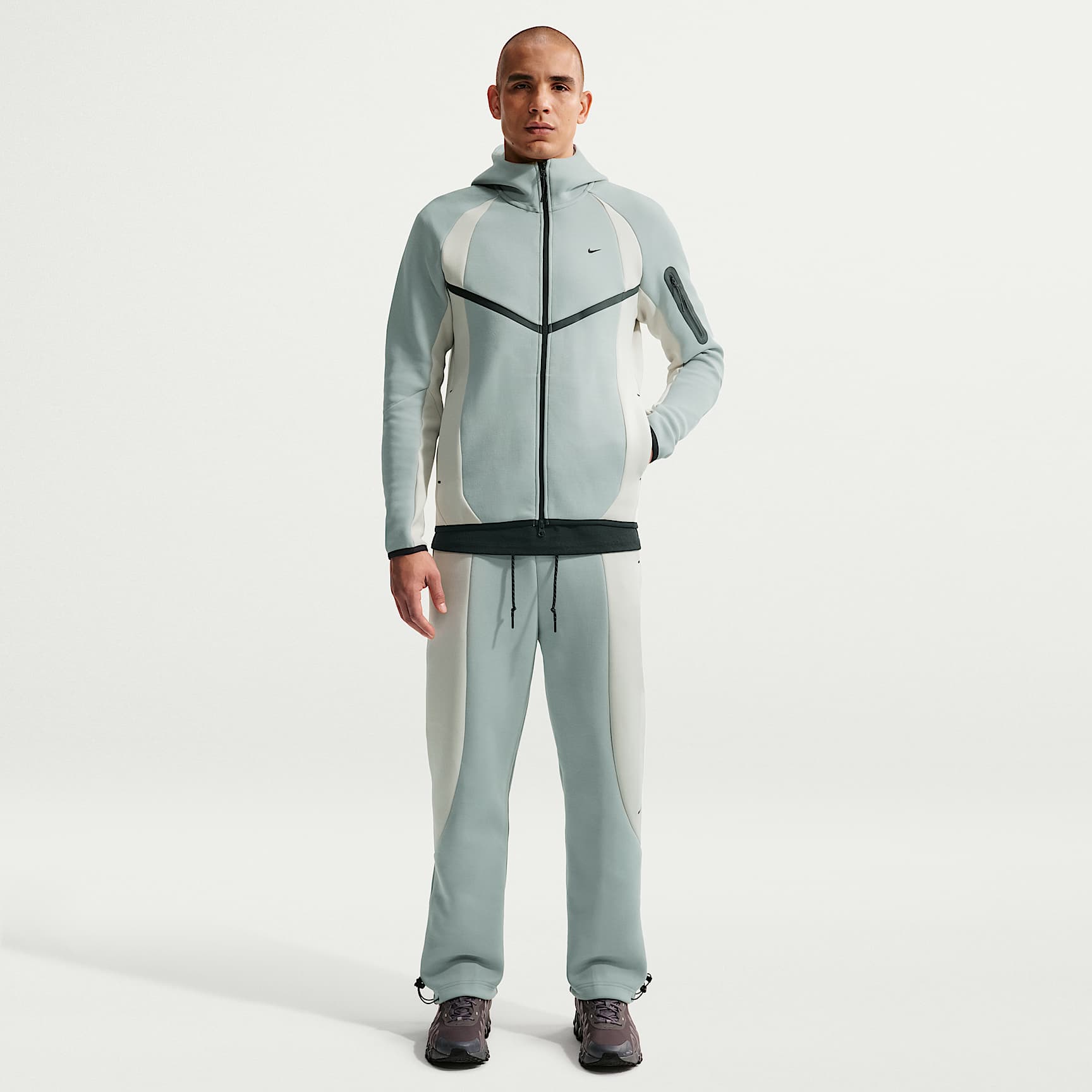 Nike Tech Men's Color-Block Open-Hem Fleece Pants. Nike.com
